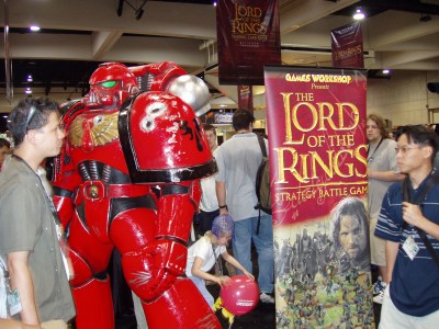 Warhammer 40K armor next to Lord of the Rings sign