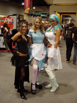 TokyoPop Booth Babes